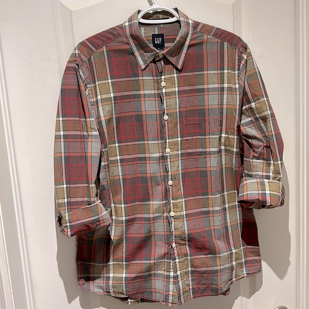 GAP. Plaid button shirt. Medium